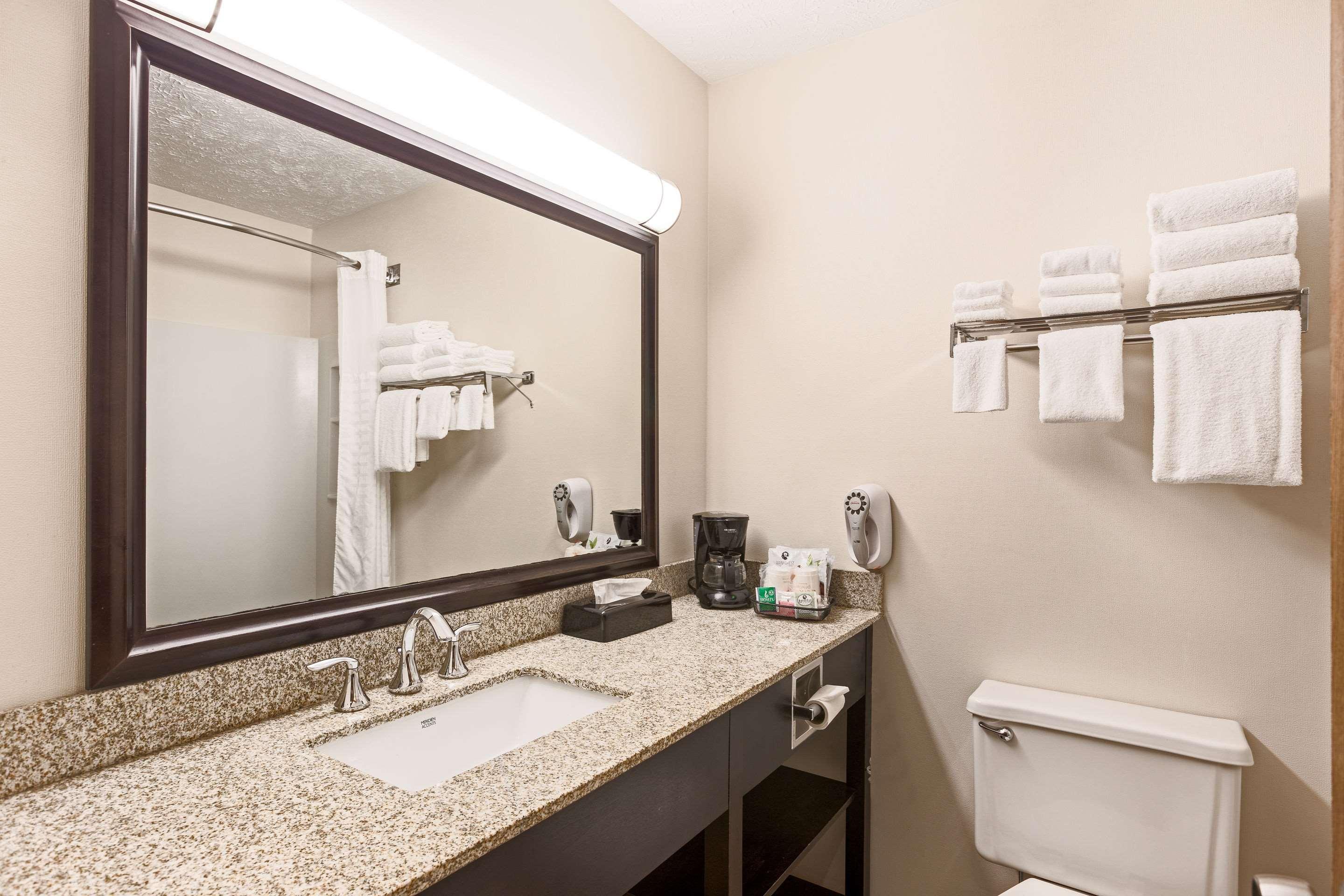 Quality Inn Petoskey-Harbor Springs Экстерьер фото