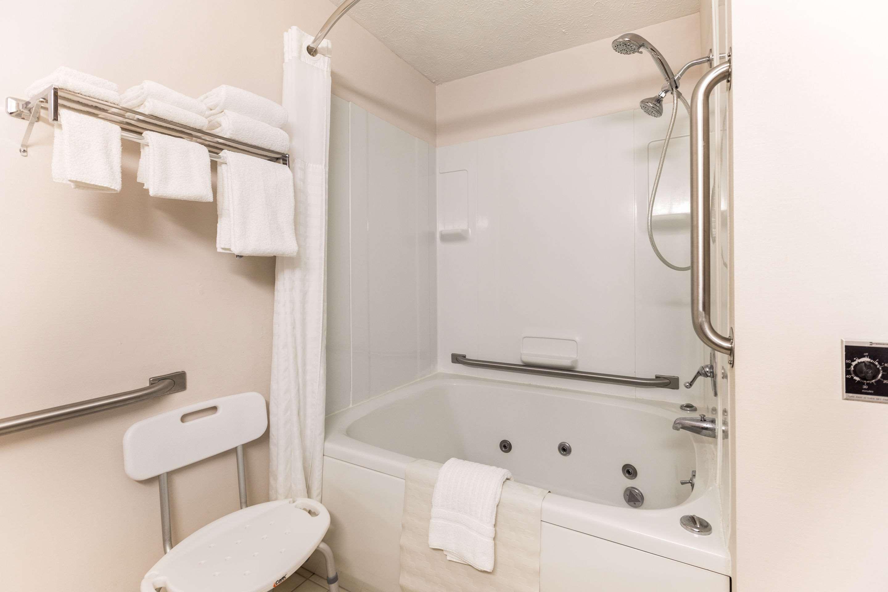 Quality Inn Petoskey-Harbor Springs Экстерьер фото