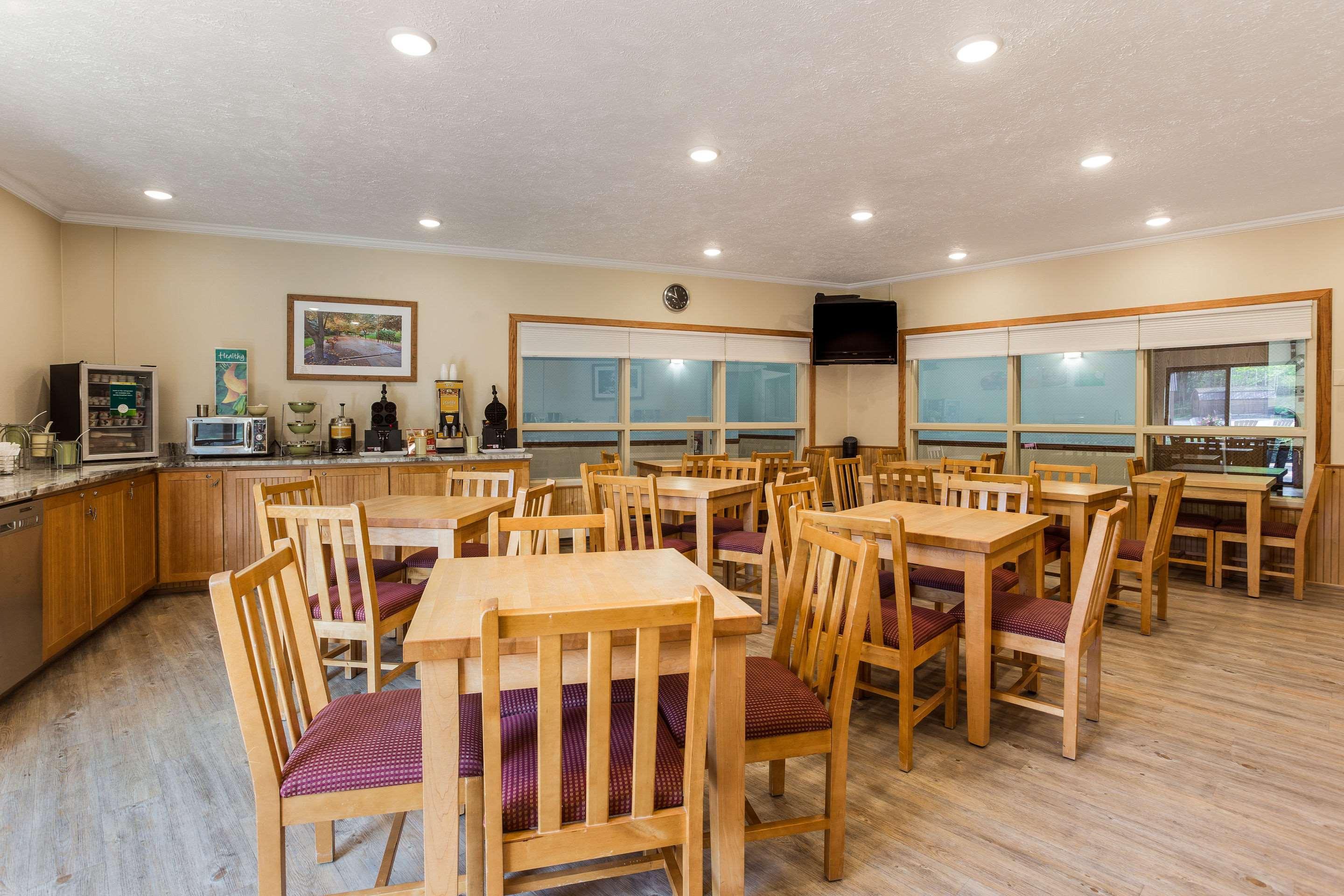 Quality Inn Petoskey-Harbor Springs Экстерьер фото