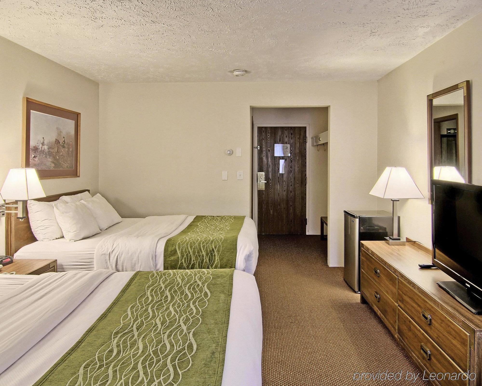 Quality Inn Petoskey-Harbor Springs Экстерьер фото
