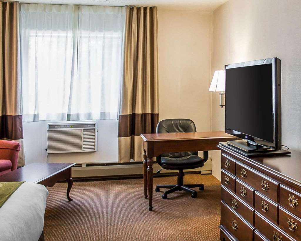 Quality Inn Petoskey-Harbor Springs Номер фото