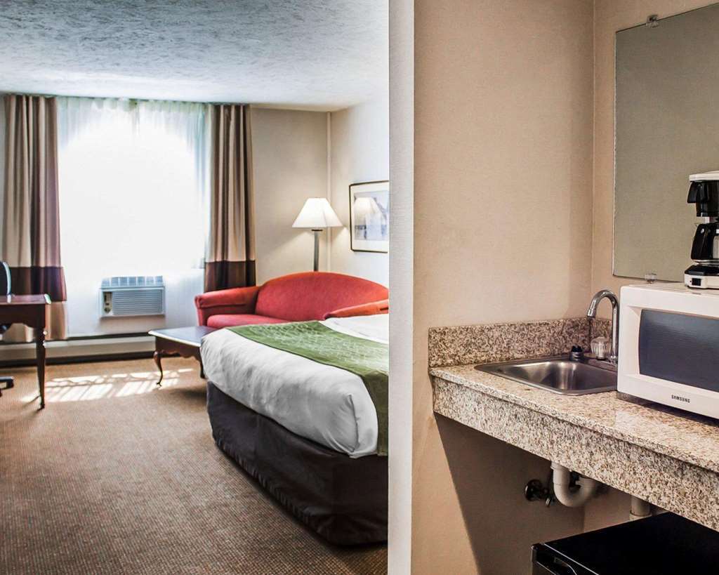 Quality Inn Petoskey-Harbor Springs Номер фото